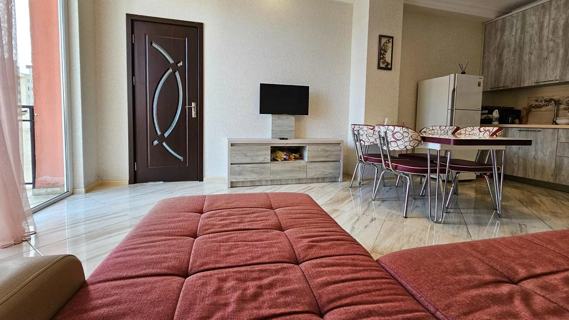 Spacious Seaside Apartment 5-Min Walk To The Coast Batumi